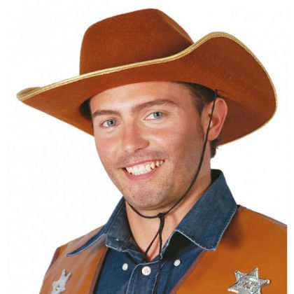 hnědý klobouk se zlatým lemem