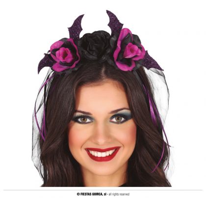 diadem s květy a závojem