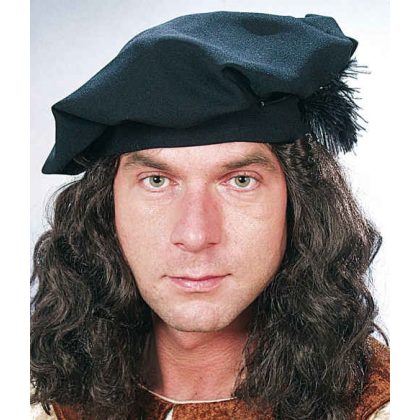černý baret s peřím