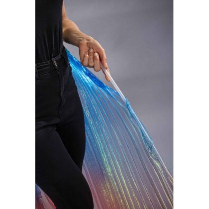 Foto - barevná textilní křídla, poloměr cca 135 cm